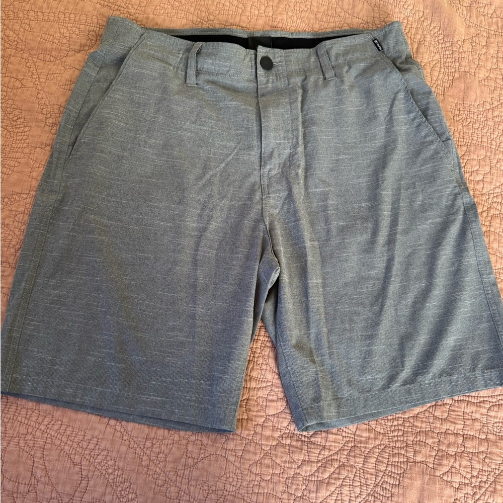 Hurley Men's Light Gray phantom shorts